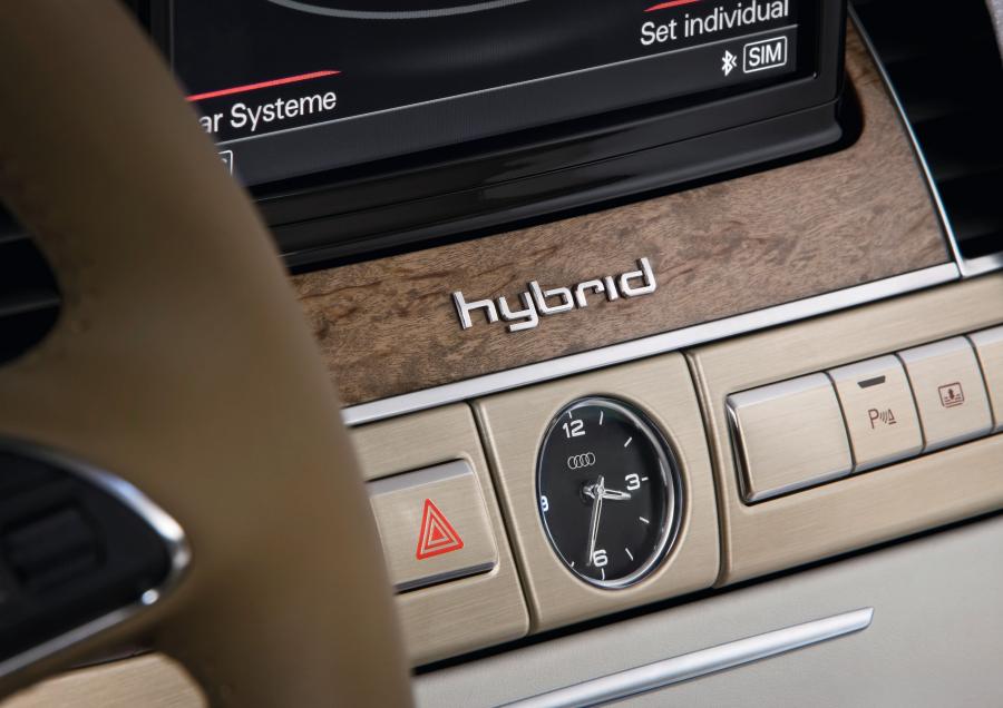 Детали интерьера Audi A8 Hybrid Concept (D4) 2010 года  (фото 4 из 14)